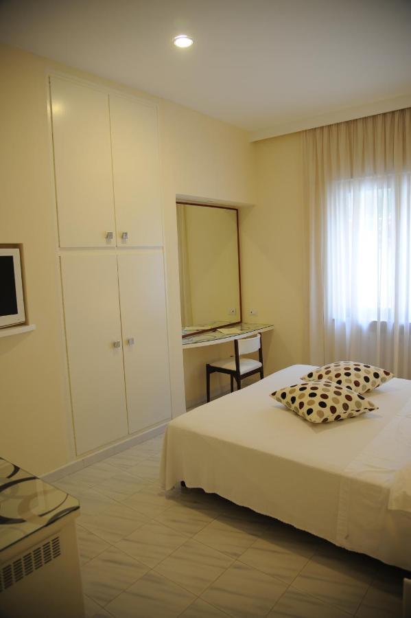 Via Capo Rooms Sorrento Ruang foto