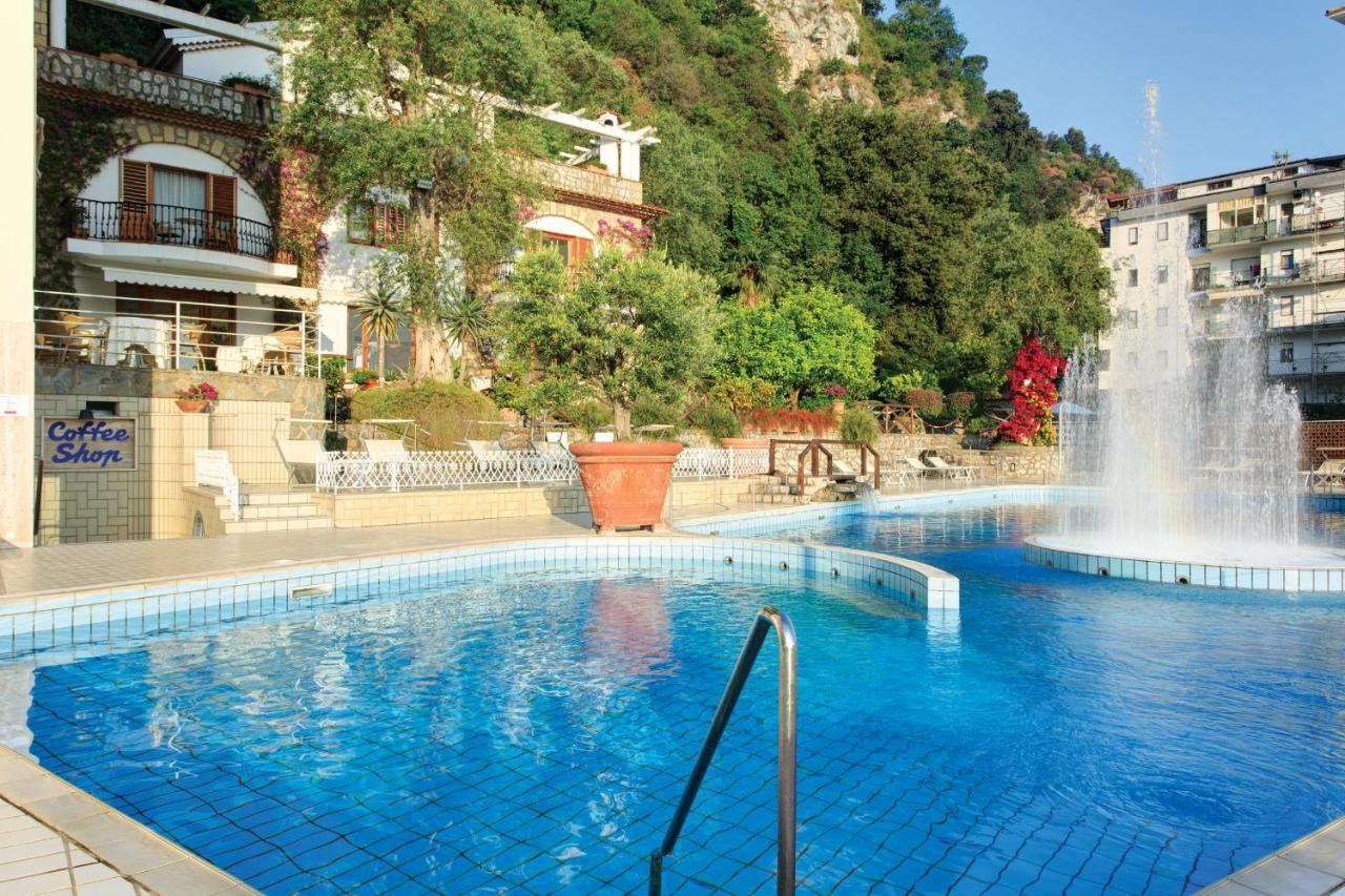 Via Capo Rooms Sorrento Bagian luar foto