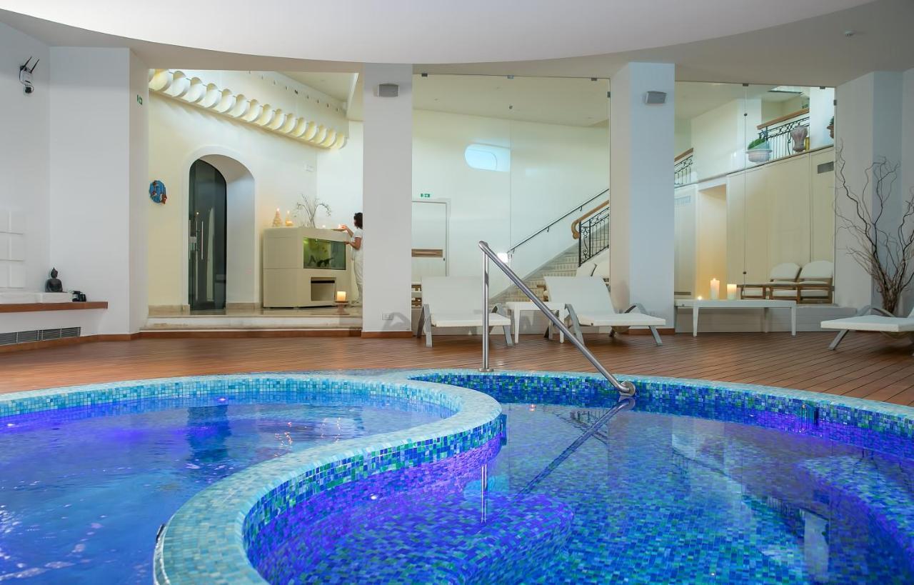Via Capo Rooms Sorrento Bagian luar foto